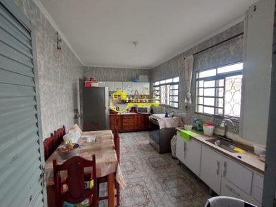 Casa, 3 quartos, 200 m² - Foto 3