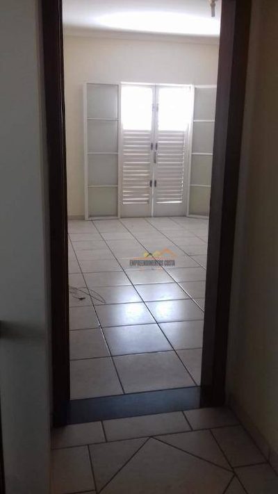 Casa, 3 quartos, 244 m² - Foto 2