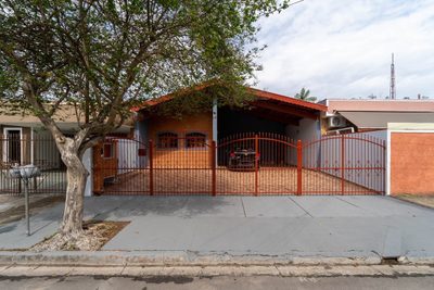 Casa, 4 quartos, 188 m² - Foto 1
