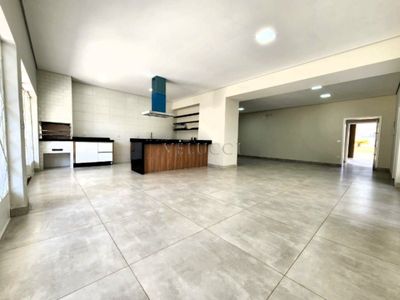 Casa, 3 quartos, 220 m² - Foto 1