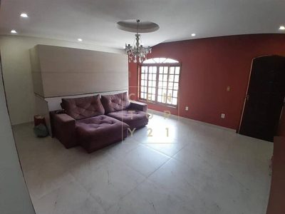 Casa, 3 quartos, 218 m² - Foto 2