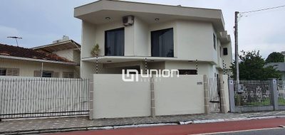 Casa, 4 quartos, 250 m² - Foto 1
