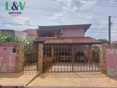 Casa, 3 quartos, 232 m² - Foto 1