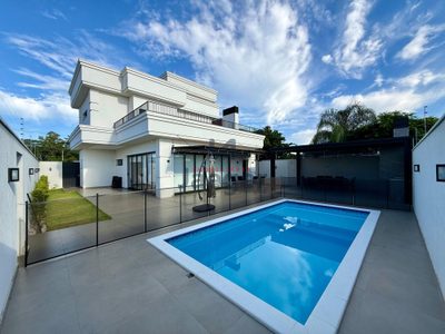 Casa, 3 quartos, 261 m² - Foto 1