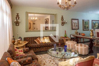 Casa, 3 quartos, 212 m² - Foto 1