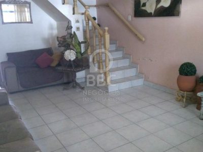 Sobrado, 3 quartos, 202 m² - Foto 2