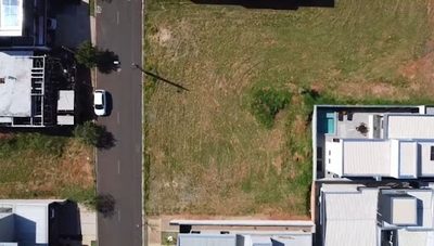 Loteamento e Condomínio, 300 m² - Foto 1