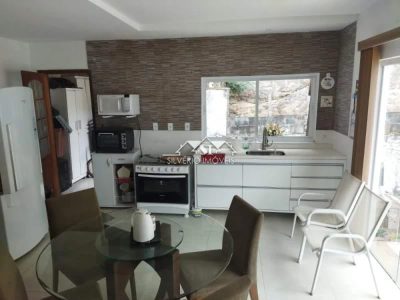 Casa, 3 quartos, 240 m² - Foto 2