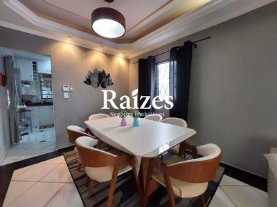 Casa, 3 quartos, 220 m² - Foto 2