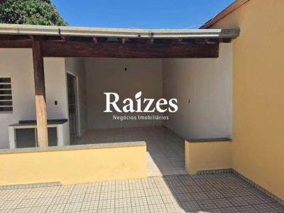 Casa, 4 quartos, 220 m² - Foto 1
