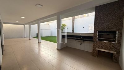 Casa, 3 quartos, 240 m² - Foto 1