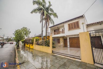 Casa, 4 quartos, 311 m² - Foto 1