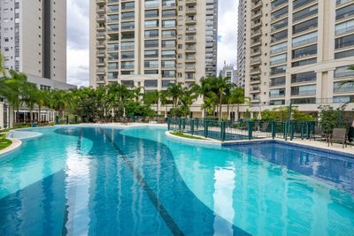 Apartamento, 3 quartos, 168 m² - Foto 2