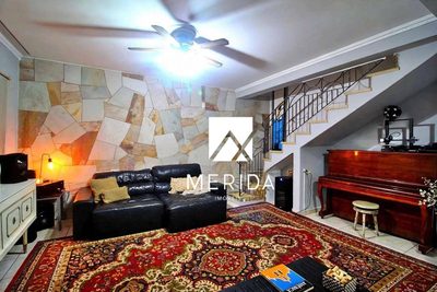 Sobrado, 3 quartos, 190 m² - Foto 1
