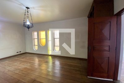 Casa, 6 quartos, 230 m² - Foto 2