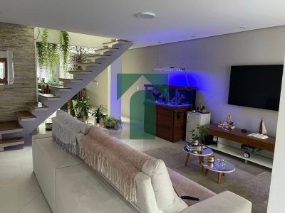 Sobrado, 3 quartos, 256 m² - Foto 2