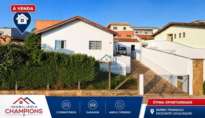 Casa, 4 quartos, 215 m² - Foto 1
