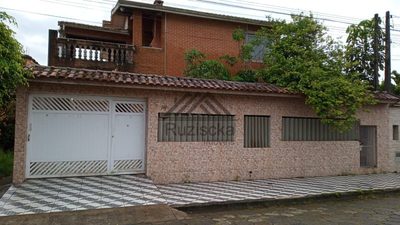 Casa, 5 quartos, 206 m² - Foto 1