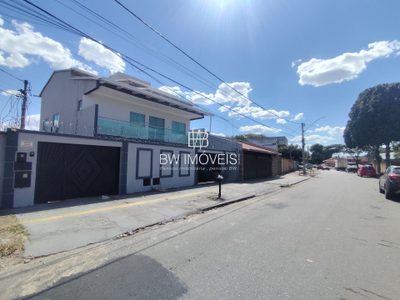 Sobrado, 4 quartos, 420 m² - Foto 2