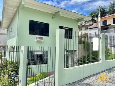 Casa, 4 quartos, 210 m² - Foto 2