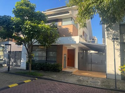 Casa de Condomínio, 4 quartos - Foto 1