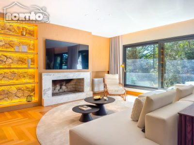 Casa, 4 quartos, 361 m² - Foto 2