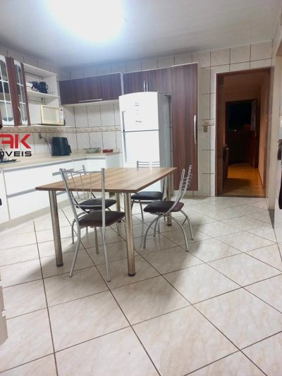 Casa, 3 quartos, 252 m² - Foto 3