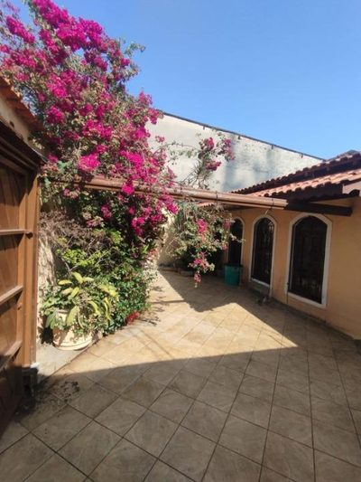 Casa, 4 quartos, 250 m² - Foto 1