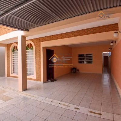 Casa, 3 quartos, 202 m² - Foto 1