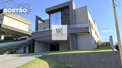 Casa, 6 quartos, 350 m² - Foto 1