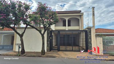 Sobrado, 3 quartos, 270 m² - Foto 1