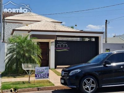 Casa, 4 quartos, 200 m² - Foto 1