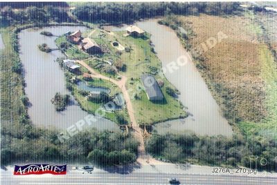 Sítio, 2 quartos, 29999 m² - Foto 1