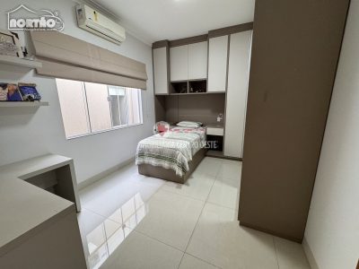 Casa, 3 quartos, 270 m² - Foto 2