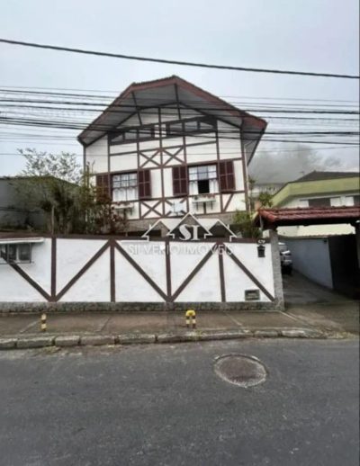 Casa, 4 quartos, 200 m² - Foto 1