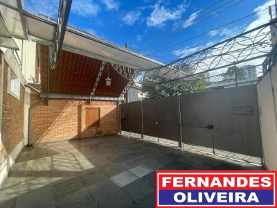 Sobrado, 3 quartos, 296 m² - Foto 1