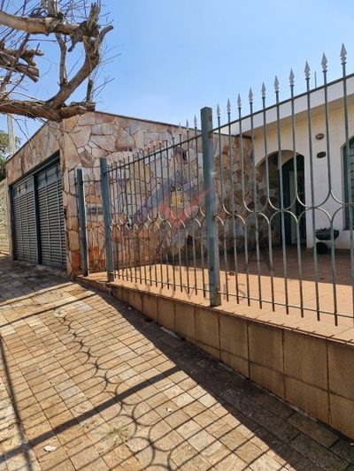 Casa, 3 quartos, 228 m² - Foto 2