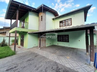 Casa, 4 quartos, 280 m² - Foto 1