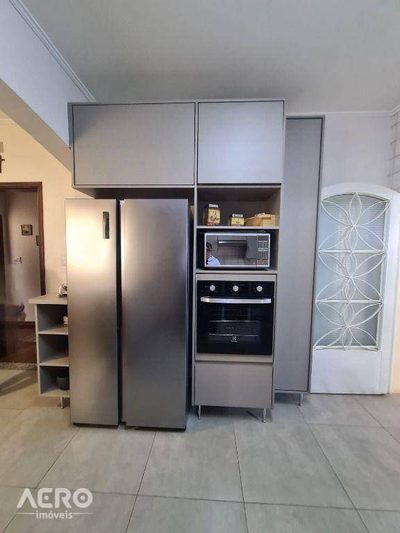 Casa, 3 quartos, 295 m² - Foto 4