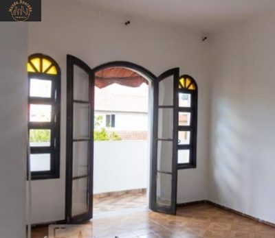 Sobrado, 3 quartos, 200 m² - Foto 2