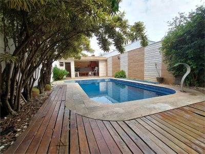 Casa, 4 quartos, 208 m² - Foto 1