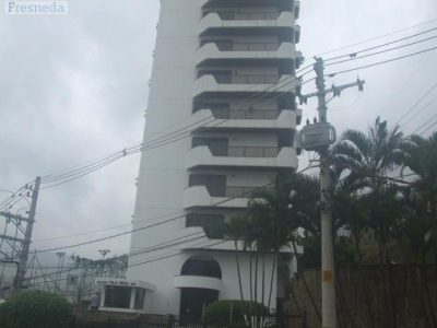 Apartamento, 3 quartos, 180 m² - Foto 1