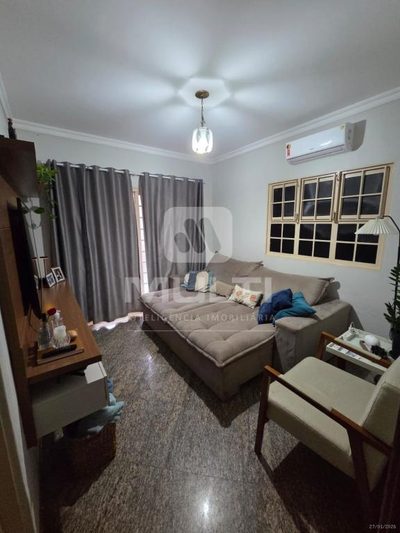 Casa, 4 quartos, 319 m² - Foto 1
