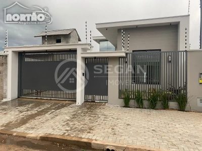 Casa, 4 quartos, 190 m² - Foto 1