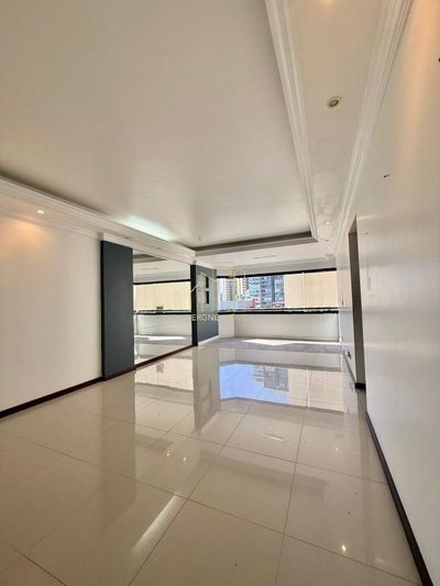 Apartamento, 3 quartos, 130 m² - Foto 1