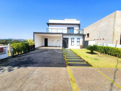 Casa, 4 quartos, 249 m² - Foto 1