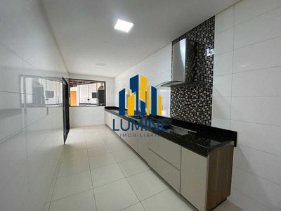 Casa, 3 quartos, 200 m² - Foto 2