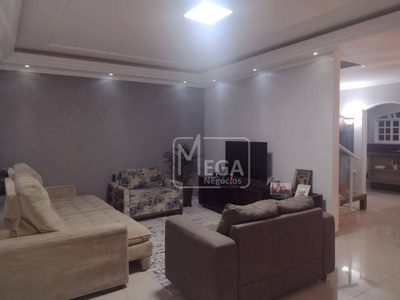 Casa, 3 quartos, 296 m² - Foto 2