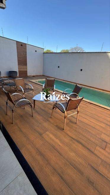 Casa, 3 quartos, 190 m² - Foto 1