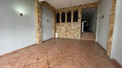 Sobrado, 3 quartos, 268 m² - Foto 1